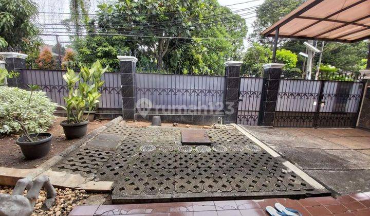 Rumah luas dan lapang di Puri Flamboyan  2