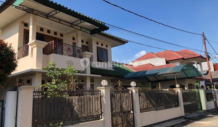 Rumah bagus dan nyaman di Cirendeu  1