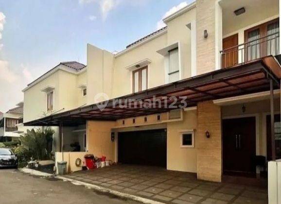 Rumah minimalis modern di Cilandak  1