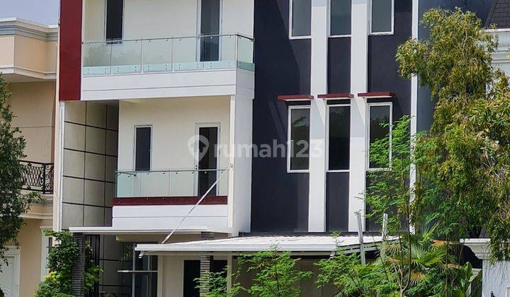 Rumah bagus 3 lantai di Alam Sutera  1