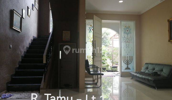 Rumah rapi dan terawat di cluster Berryl Gading Serpong   2