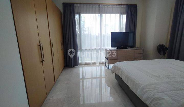 Apartment Senayan Residence 3BR Lantai Rendah  2