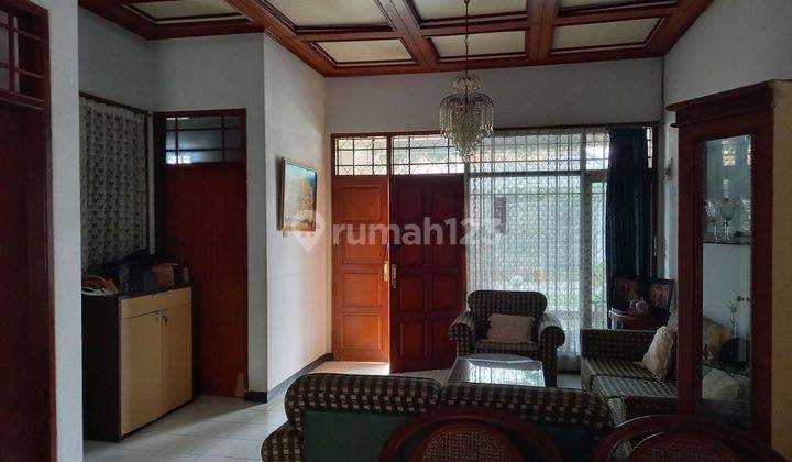 Dijual rumah tua terawat lokasi strategis pusat kota sayap naripan atau lengkong besar 2