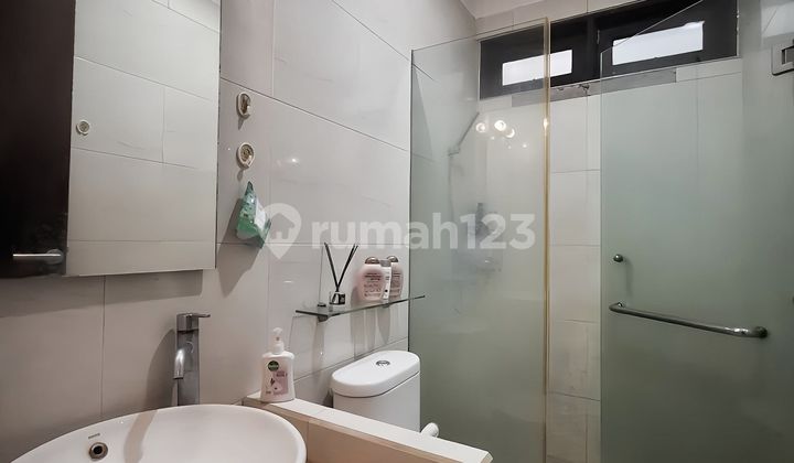 For Sale Modern Tropical Residential House in South Jakarta 2