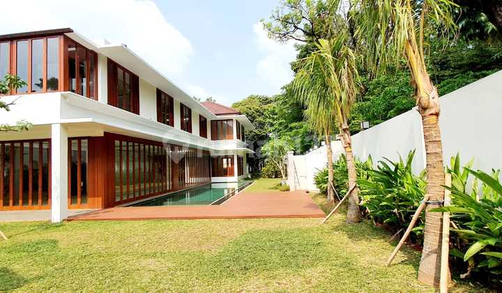 For Rent Rumah Mewah di Kebayoran Baru