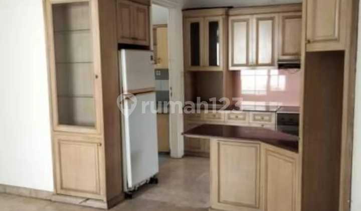 Rumah Modern 2 Lantai di Cilandak. Cocok untuk Keluarga Besar 2