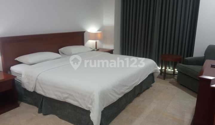 RENT A LUXURY APARTMENT! Pondok Indah - Golf View, 2 BR + Study 2