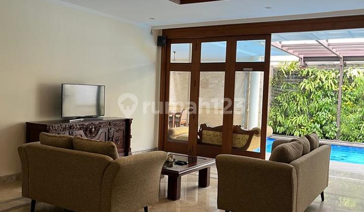 Rumah Baru Renovasi Kemang Multifungsi untuk Kantor atau Hunian