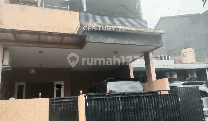 Dijual Rumah Strategis Dekat Graha Raya Tangerang 