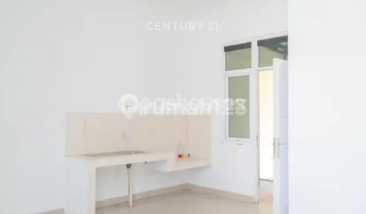 For Sale: Elegant 2-Story Residential House in Vila Bogor Indah with Freehold Title 2