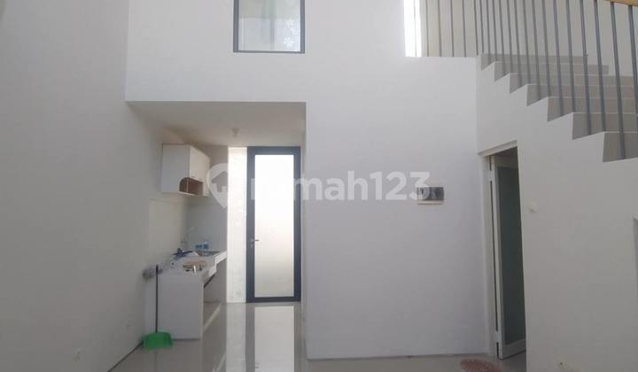 For Rent: House in the Elite Royal Residence 2 Area, Menganti For Rent: House in the Elite Royal Residence 2 Area, Menganti