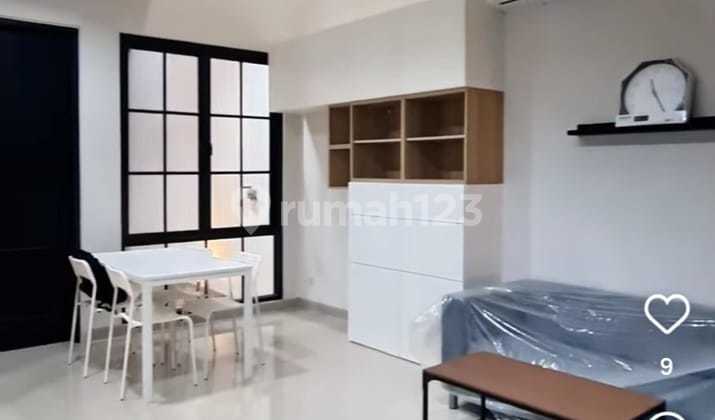 Disewakan Furnish Rumah Baru White House Dian Istana,Surabaya Brt Disewakan Furnish Rumah Baru White House Dian Istana,Surabaya Brt