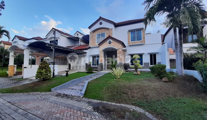 Disewakan Rumah Crystal Golf Citraland Utama Surabaya Barat