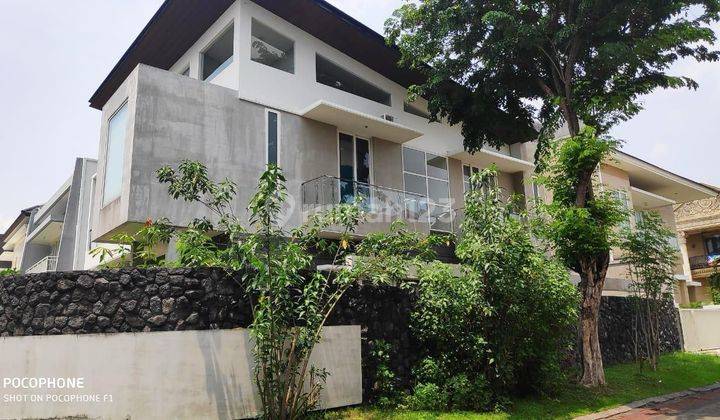 Dijual Rumah mewah Luas Pakuwon City
(Bukan bangunan developer)
 1