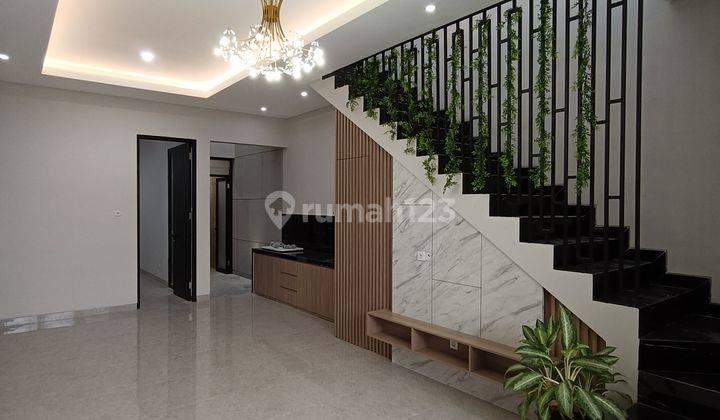 Dijual Rumah Baru Nirwana Eksekutif Surabaya
 2