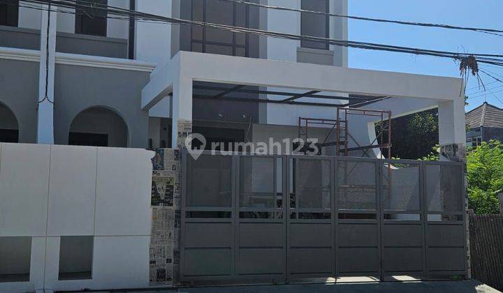 Dijual Rumah Baru 3 lantai Pondok Tjandra row jalan lebar 1