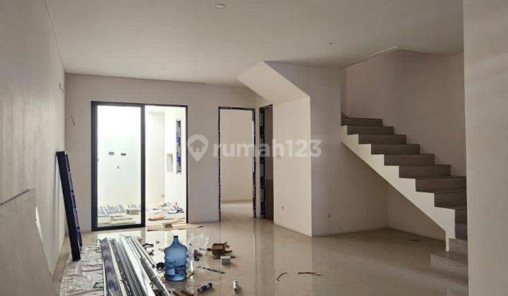 Dijual Rumah Baru 3 lantai Pondok Tjandra row jalan lebar 2