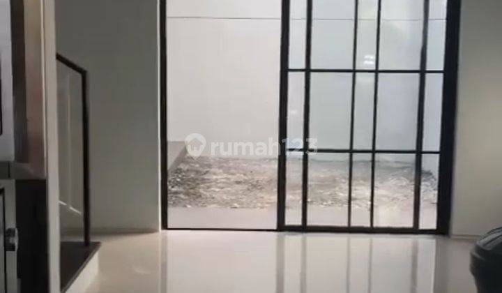 Rumah baru 2 lantai Oakwood Citraland Masih Gress (belum pernah dihuni) 2