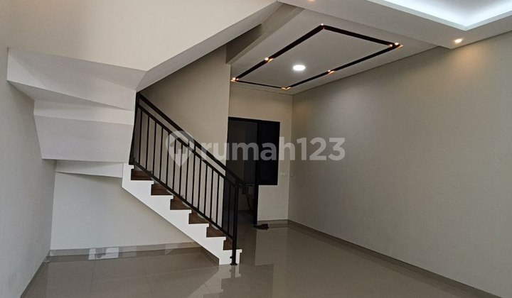 Dijual Rumah 2 Lantai Sutorejo New Gress, Surabaya Timur 2