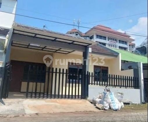 Disewakan Rumah Siap Huni Manyar Surabaya Timur