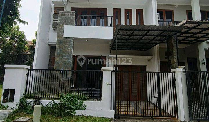 Disewakan Rumah Graha Family Semi Furnish, Surabaya Barat 1