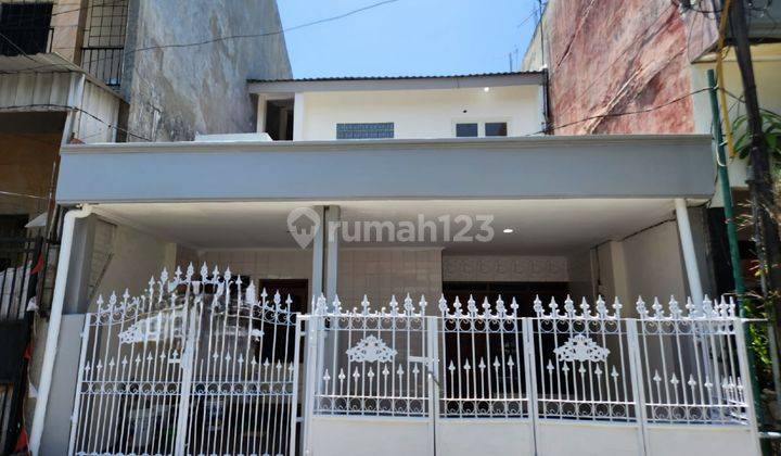 Dijual Rumah Full Renovasi Perum Deltasari Indah Waru, Sidoarjo 1
