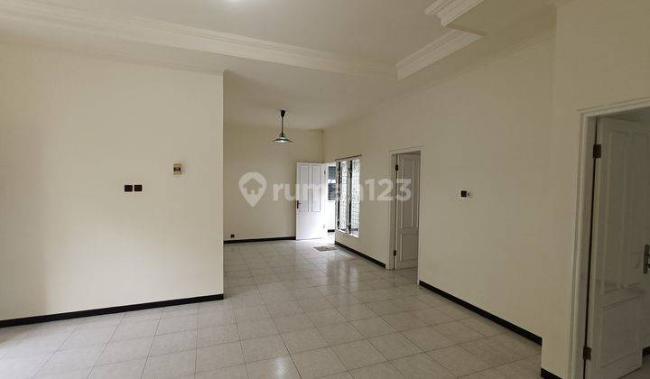 Disewakan Rumah Hook Siap Huni Sutorejo Prima 2