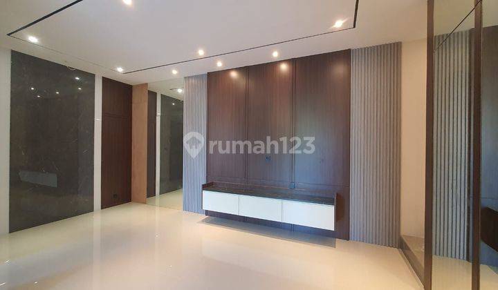 Jual Rumah Baru Semi Furnish + Interior Babatan Pantai Surabaya 2