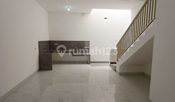 Dijual New Minimalis 2 Lantai Pondok Tjandra, Cluster Mangga 2