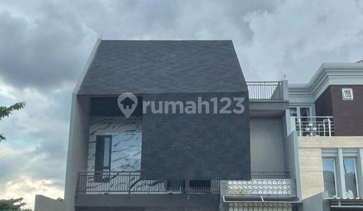 For Rent House With Swimming Pool 3 Floors San Antonio Pakuwon City