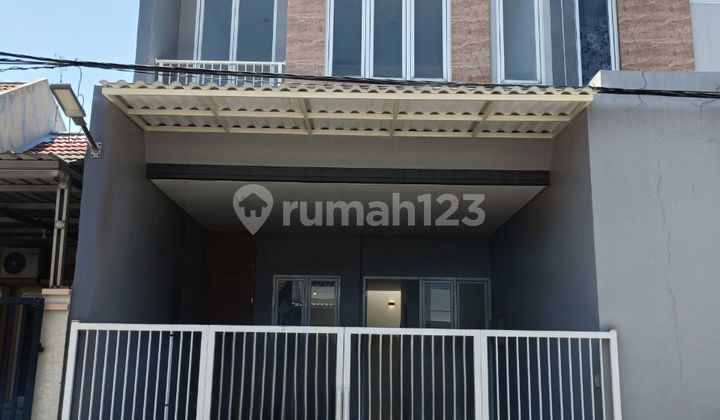 Dijual New Minimalis 2 Lantai Pondok Tjandra, Cluster Mangga