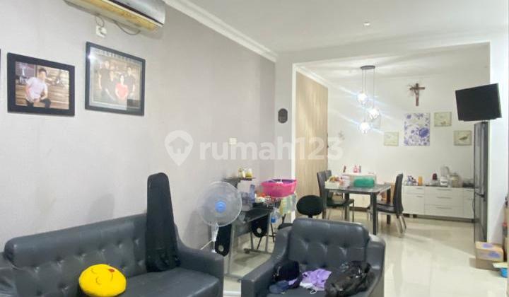 Disewakan Rumah 2 Lantai Full Furnish,eastcoast Park Pakuwon City 2