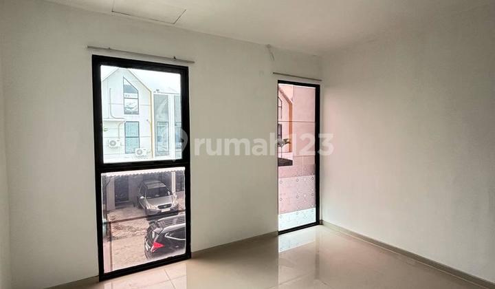 Disewakan Rumah di Grand Eastern, Eastern Park Surabaya Timur 2