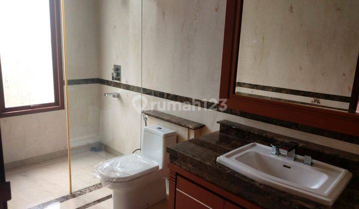 Rumah Bagus Semi Furnished di Pondok Indah, Jakarta Selatan 2