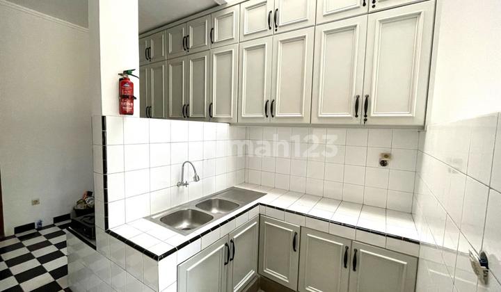 Disewakan Rumah Mewah 2 Lantai Lokasi Taman Telaga Golf Bsd 2