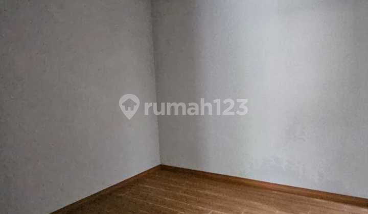 Rumah Siap Huni Lokasi Strategis di Caleus Gading Serpong 2