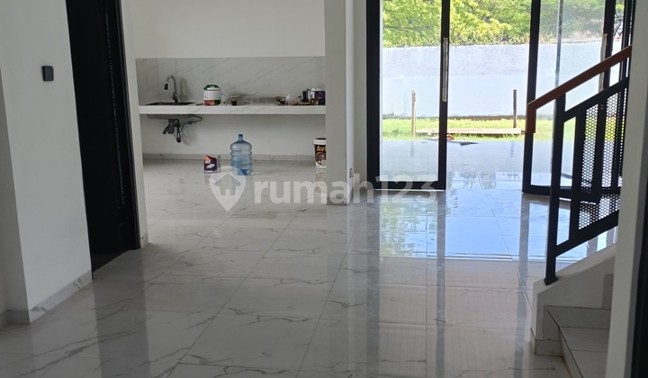 Dijual Rumah Mewah 2 Lantai Daerah Bsd 2