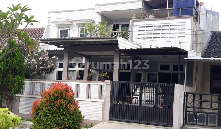 Dijual Rumah Cantik 2 Lantai Lokasi Di Villa Melati Mas