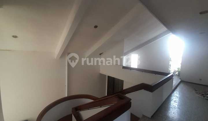 Rumah Luas Sayap Riau Hadap Timur - Lingkungan Tenang & Premium