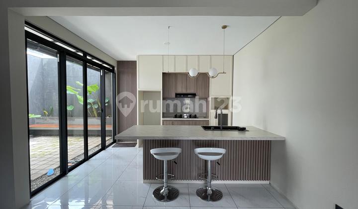 Rumah Modern Full Furnished di Kbp Purnawangi - Siap Huni, Harga 3 M Nego 2