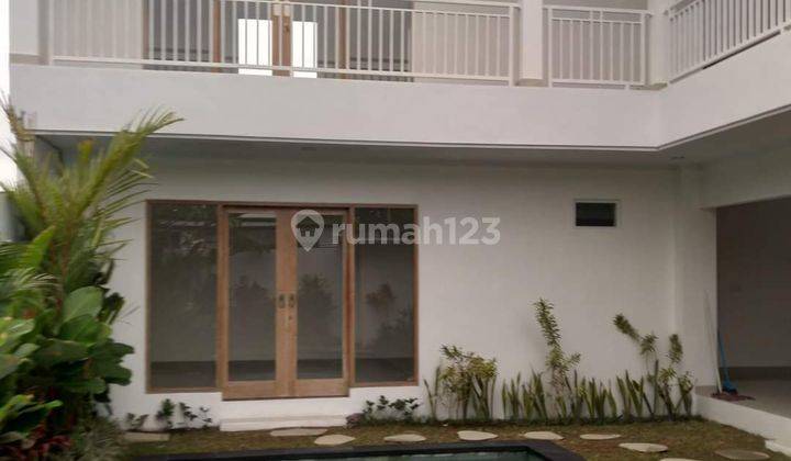 Disewakan Villa 2 Lantai Strategis, Dekat Banyak Pantai Eksotis FADY 