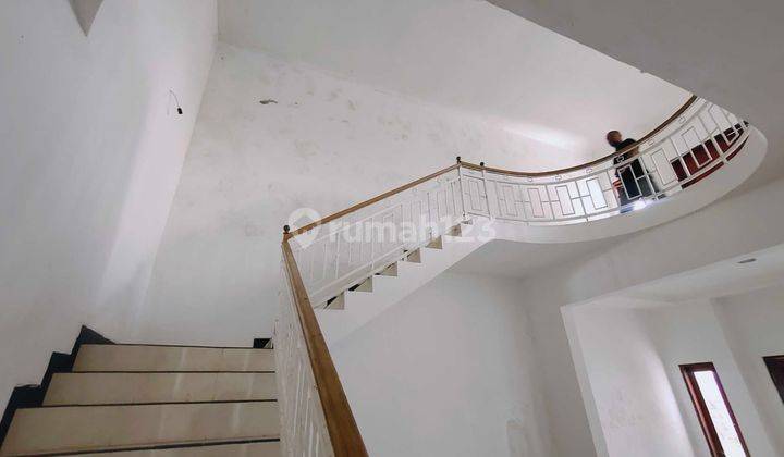 Dijual Cepat Rumah Luas Semi Villa Dengan Gaya Minimalis Modern Kolam Renang di Renon Hunian Mewah di Lokasi Prima 1