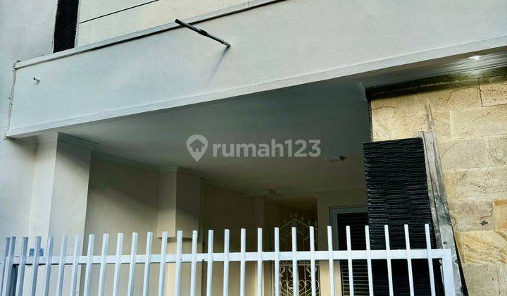 Dijual Rumah Mewah 2 Lantai di Monang Maning, Denpasar Barat, Faz 1