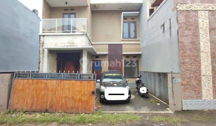 Dijual Cepat Rumah 2 Lantai di Lokasi Strategis Mengwi, Harga Terjangkau, Dra 1