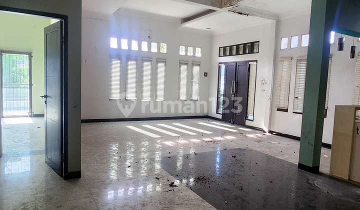 Dijual Rumah Bagus Minimalis 2.5 Lantai