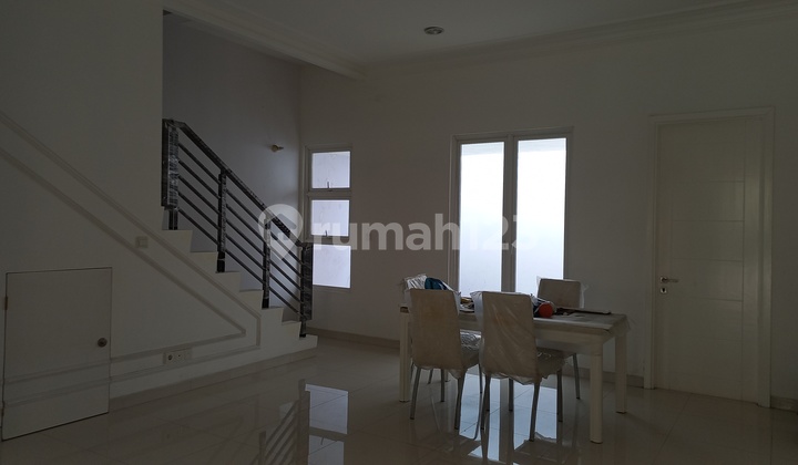 Dijual Rumah Grand Orchard Bagus Kosongan Siap Huni 2 Lantai 2