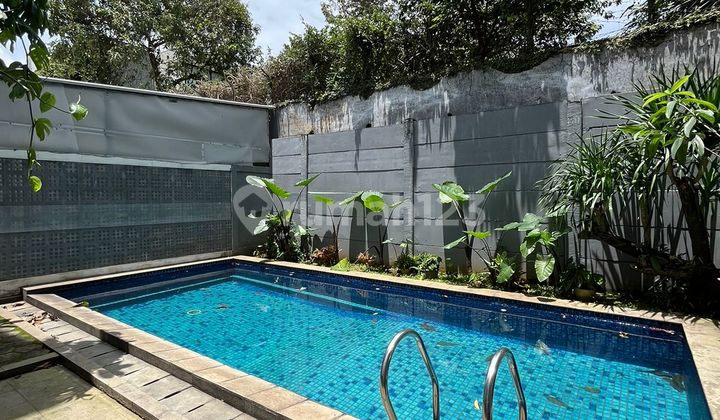For Rent Rumah 3 LT Furnished Private Pool di Kemang Jak - Sel 2