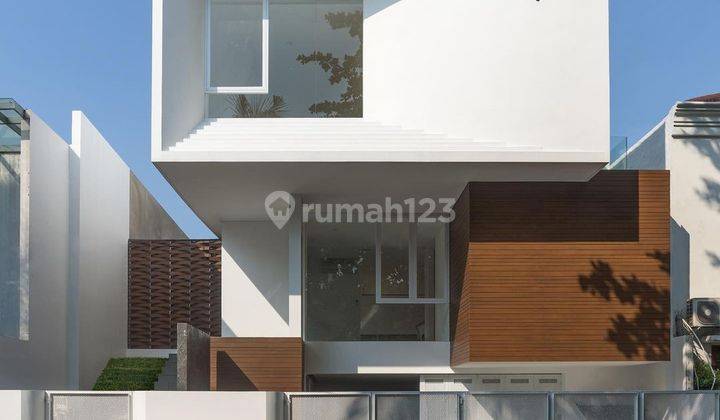 Turun Harga Rumah di Pondok indah Jakarta selatan 4 Lantai   1