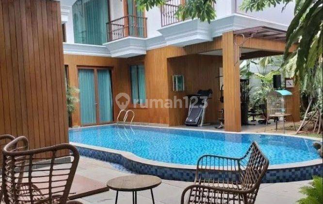 Rumah Mewah di Menteng Jakarta Pusat 2 Lt + swimming pool    2