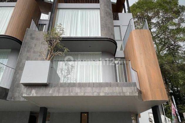 Rumah di Kemang Jakarta Selatan 3 Lantai Bagus 1